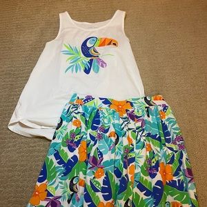Tropical, summer set. With colorful toucans on shirt and shirt.